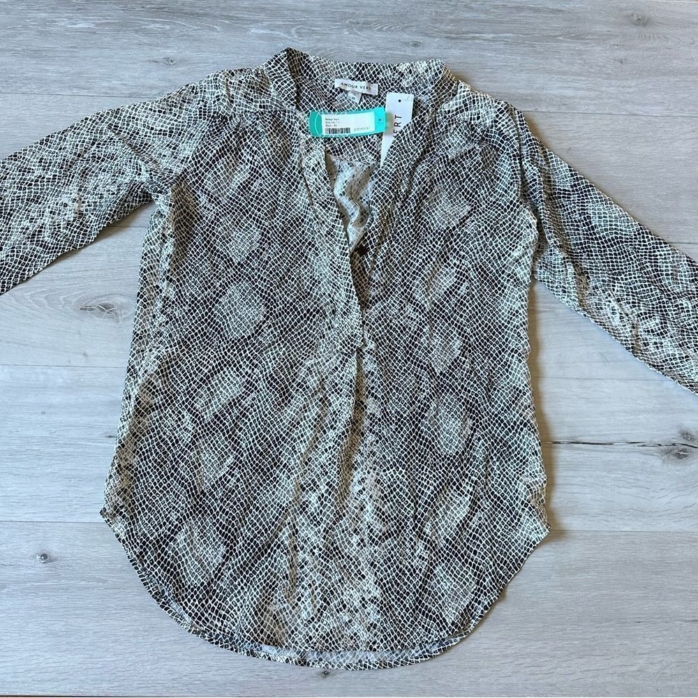 Amour Vert Amy Serpentine Washable Silk Tunic Size‎ XS Stitch Fix N
